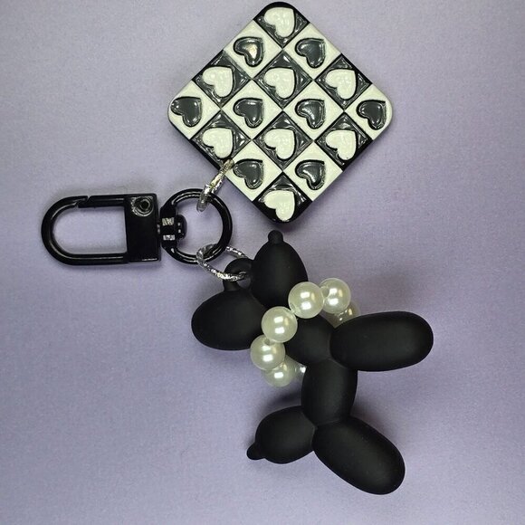 Balloon Dog Keychain With‎ Pearl Necklace (NWOT) - Picture 3 of 5